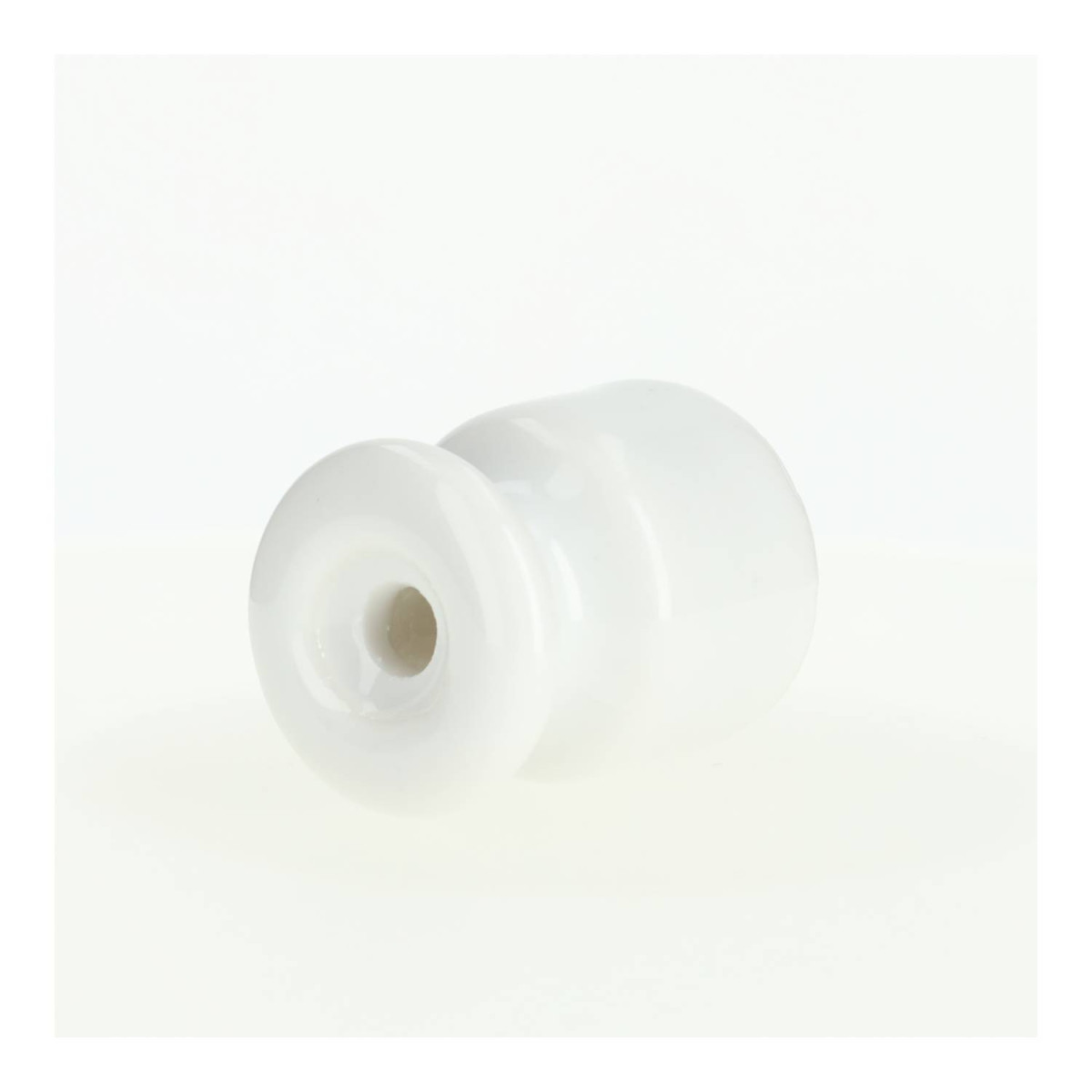 Porcelain insulator for braided wire